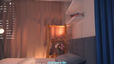 Snapshot of oke_doke chatting on 11.27.25 Henrietta or Rita online show from 11.27.25