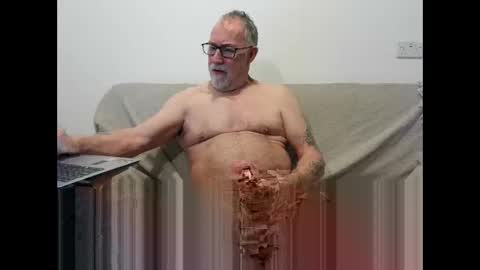 Snapshot of oldercock1411 chatting on 11.21.25 oldercock1411 online show from 11.21.25