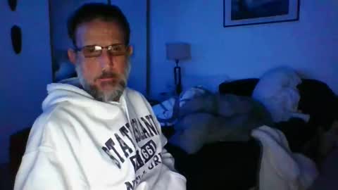 Snapshot of oldguyforu chatting on 12.18.25 oldguyforu online show from 12.18.25