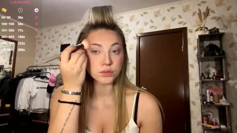 Snapshot of oletaguinyard chatting on 11.21.25 Kem online show from 11.21.25