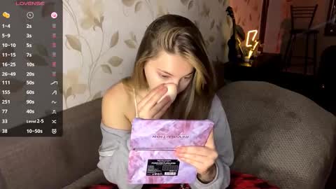 Snapshot of oletaguinyard chatting on 12.03.25 Kem online show from 12.03.25