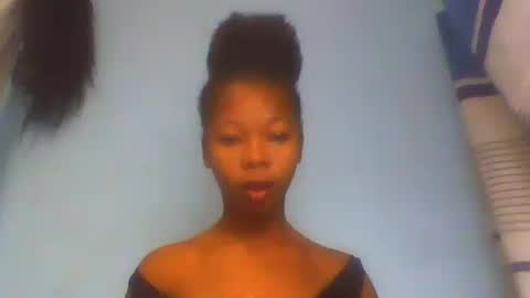 Snapshot of olgaah chatting on 07.31.26 olgaah online show from 07.31.26