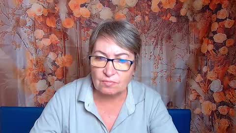 Snapshot of olgaluck chatting on 12.01.25 OlgaLuck online show from 12.01.25