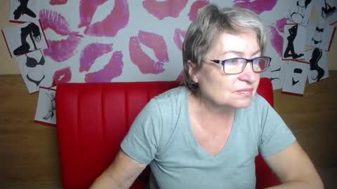 Snapshot of olgaluck chatting on 12.16.25 OlgaLuck online show from 12.16.25