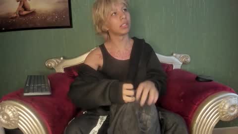 oliiverr22 online show from 11.20.25