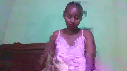 olinah610 online show from 10.28.25