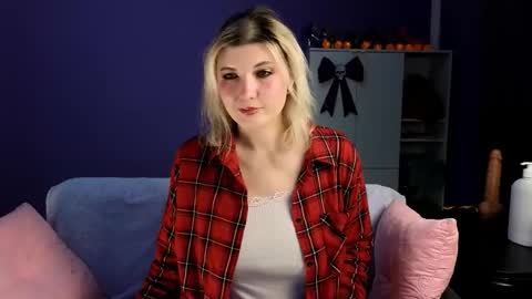 OliSunny Olivia online show from 11.03.25