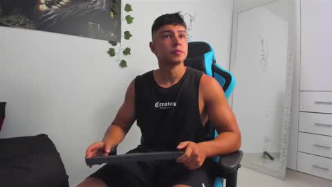 Oliver bray online show from 02.18.25