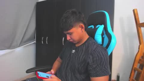 Oliver bray online show from 12.04.25