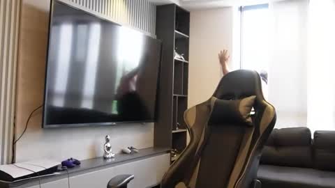 Oliver bray online show from 04.14.26