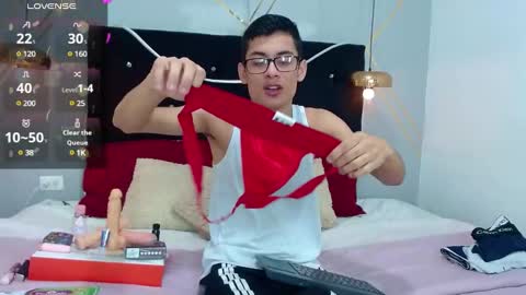 Oliver  Smith online show from 01.06.25