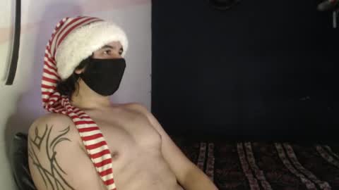 Snapshot of oliver_laid_2023 chatting on 12.15.24 oliver_laid_2023 online show from 12.15.24