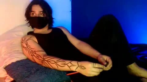 Snapshot of oliver_laid_2023 chatting on 01.12.25 oliver_laid_2023 online show from 01.12.25