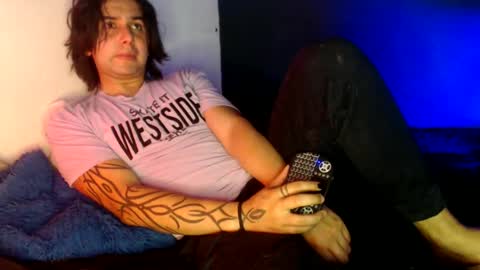 Snapshot of oliver_laid_2023 chatting on 01.18.25 oliver_laid_2023 online show from 01.18.25