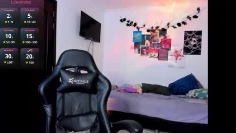 oliver_mrgn online show from 12.02.25