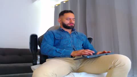 oliver online show from 12.01.25