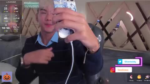 Oliver online show from 10.22.25