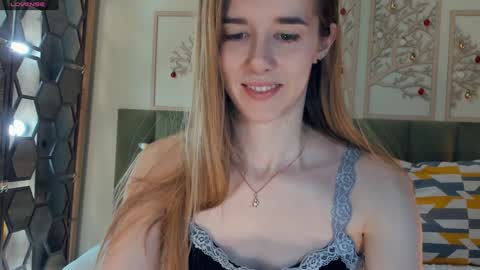 Snapshot of olivia_7 chatting on 01.14.25 Olivia online show from 01.14.25