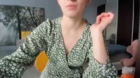 Snapshot of olivia__dream chatting on 06.15.26 olivia__dream online show from 06.15.26