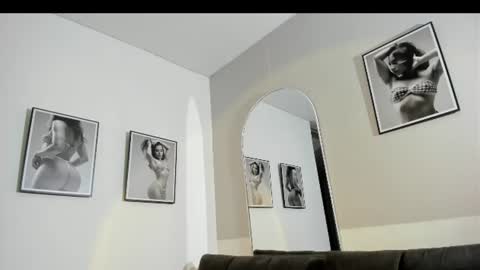Olivia Collins online show from 06.25.26
