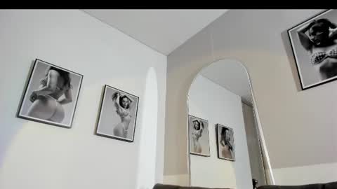 Olivia Collins online show from 07.03.26