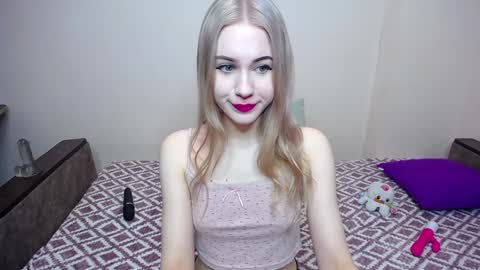 Snapshot of olivia_graceee chatting on 02.08.25 olivia_graceee online show from 02.08.25