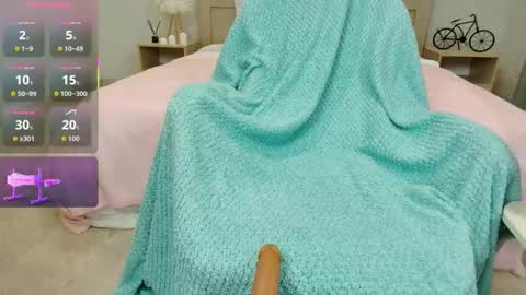 Olivia Hi guys Follow me  online show from 09.29.25