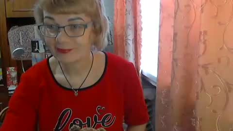 Olivia Mia online show from 03.30.26