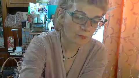 Olivia Mia online show from 04.17.26