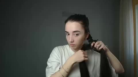 Olivia online show from 01.30.25