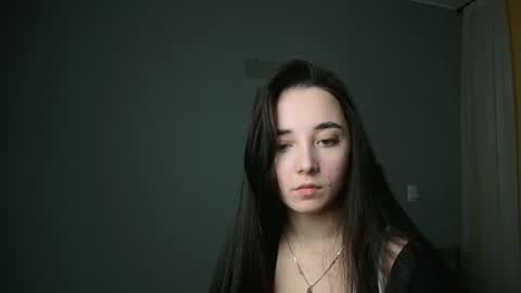 Olivia online show from 02.05.25