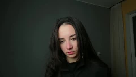 Olivia online show from 02.11.25