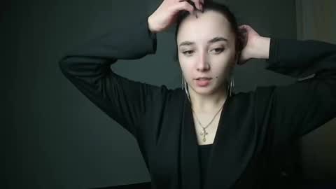 Olivia online show from 03.05.25