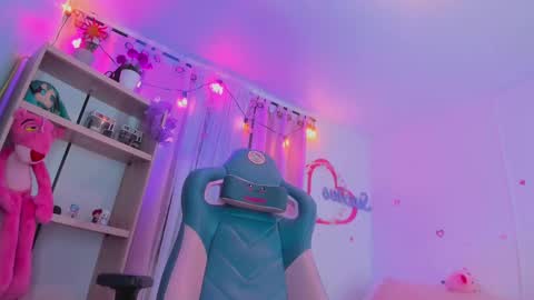 olivia_pretty_ online show from 02.07.25