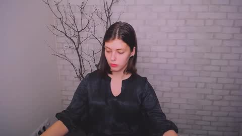 Olivia online show from 01.03.25