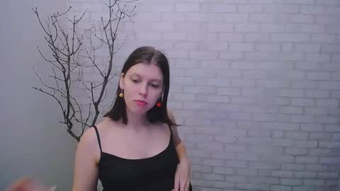 Olivia online show from 01.11.25