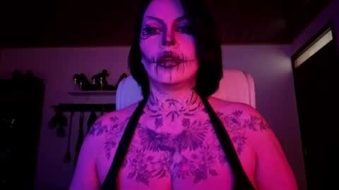   online show from 10.02.25