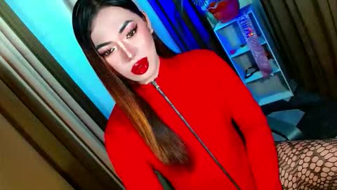 Miss OLIVIA online show from 10.10.25