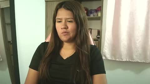 Snapshot of olivia_watson_ chatting on 10.10.25 Olivia online show from 10.10.25