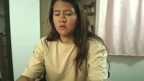 Snapshot of olivia_watson_ chatting on 10.24.25 Olivia online show from 10.24.25