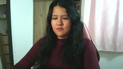 Snapshot of olivia_watson_ chatting on 11.10.25 Olivia online show from 11.10.25