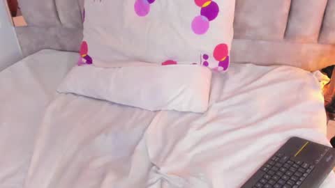 Snapshot of oliviaa_evans chatting on 12.24.24 Olivia Evangelista online show from 12.24.24