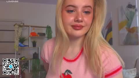 Olivia online show from 10.04.25