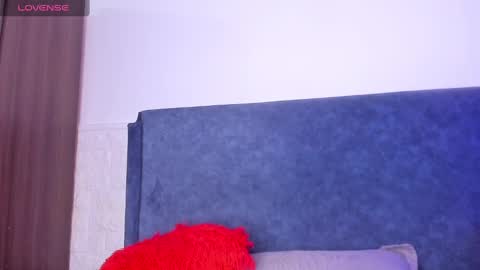 OLIVIA online show from 12.06.24