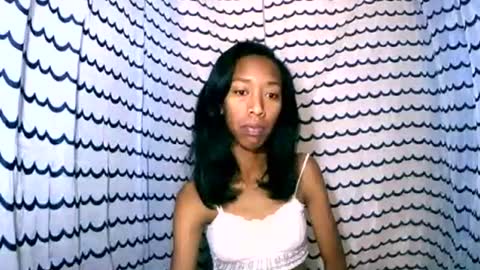 oliviah27 online show from 10.25.25