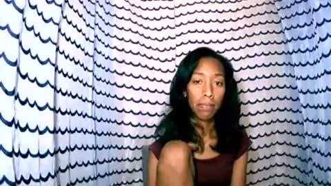 oliviah27 online show from 10.26.25