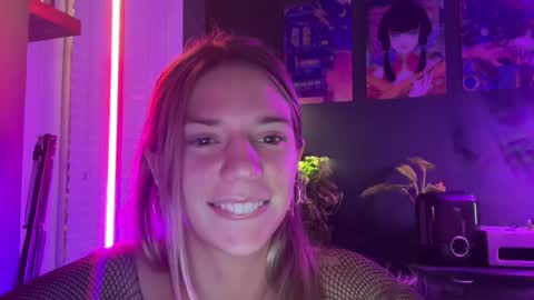 Snapshot of oliviahansleyy chatting on 12.19.24 Olivia online show from 12.19.24