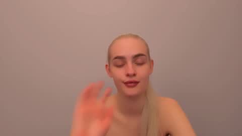 oliviaBeauty online show from 12.21.25