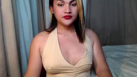 oliviahot22 online show from 10.10.25
