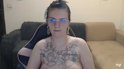 Snapshot of oliviasager chatting on 02.10.26 Mistress Olivia online show from 02.10.26